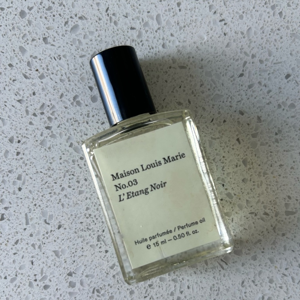 Maison Louis Marie No 3 perfume oil.
Used twice. Like new.